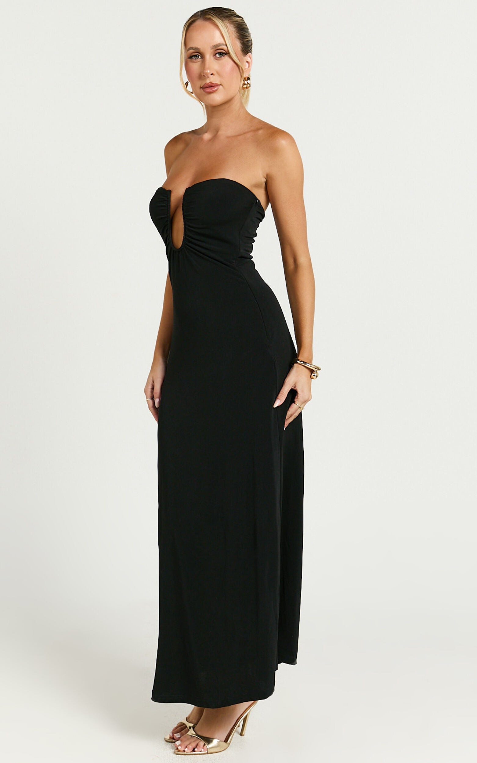 Paulyn Midi Dress - Sleeveless V-Neck Dress in Black