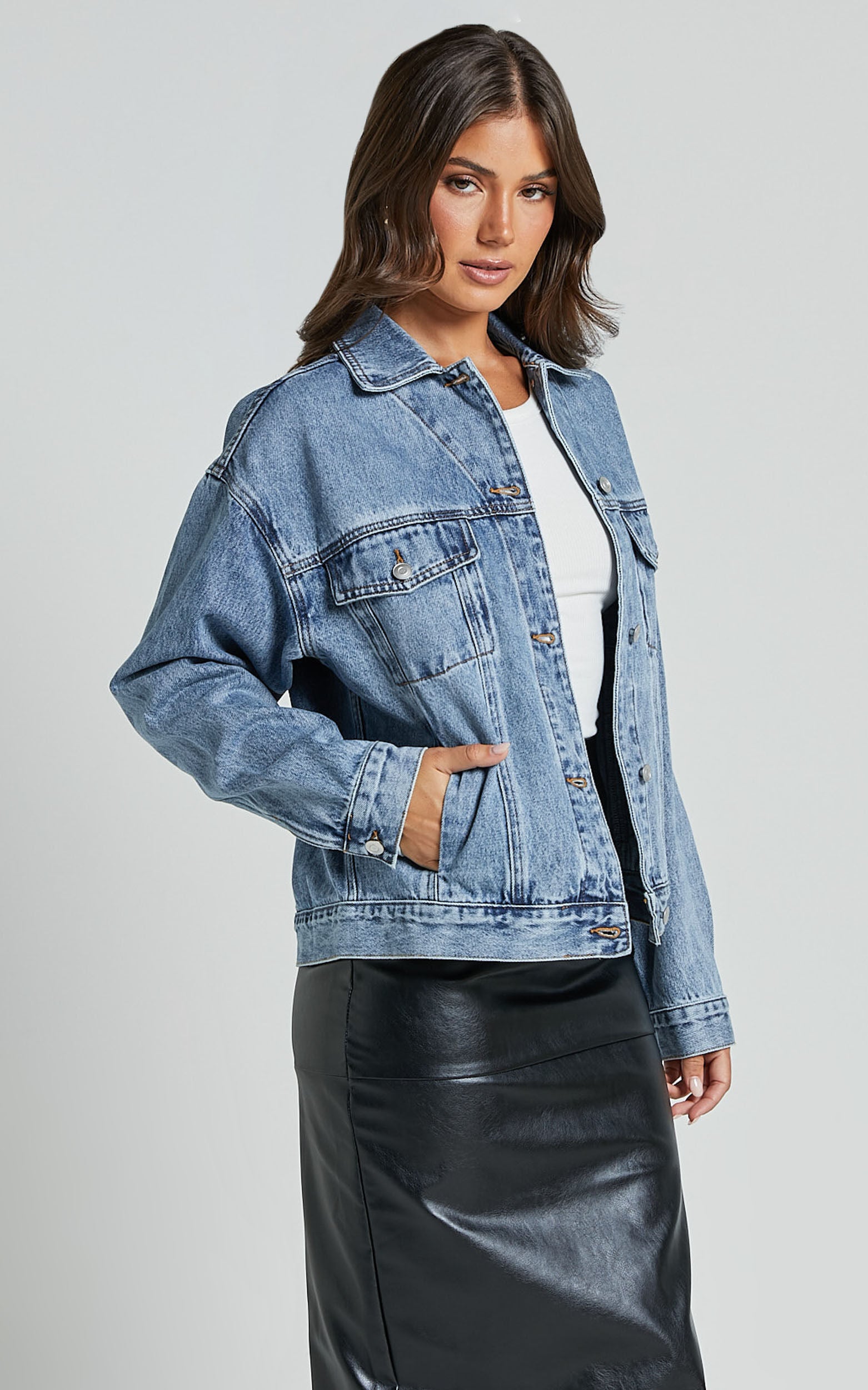Lindsey Jacket - Long Sleeve Denim Jacket in Mid Blue Wash
