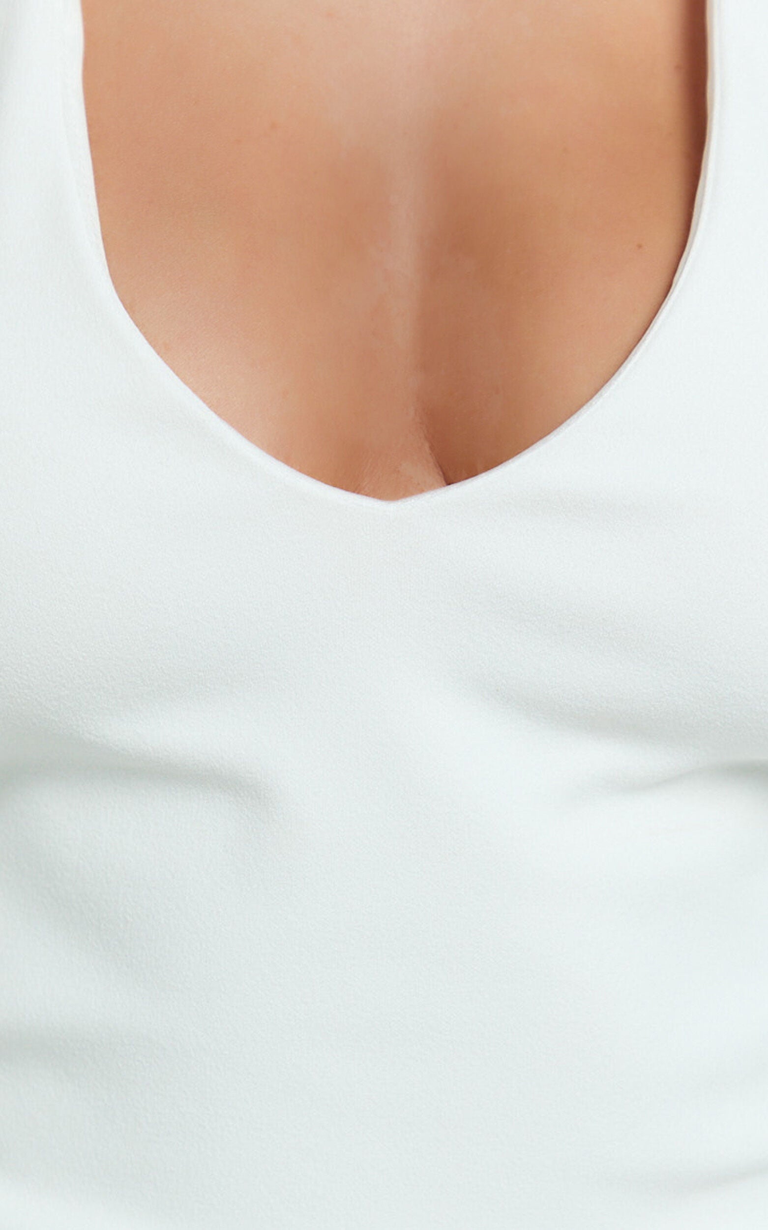 Rachel Top - Halter Fitted Top in Ivory