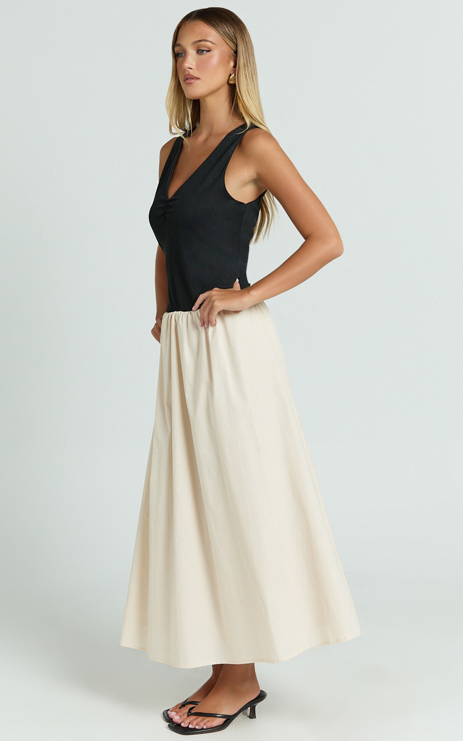 Hermi Midi Dress - Ribbed Bodice V Neck Dress in Cream