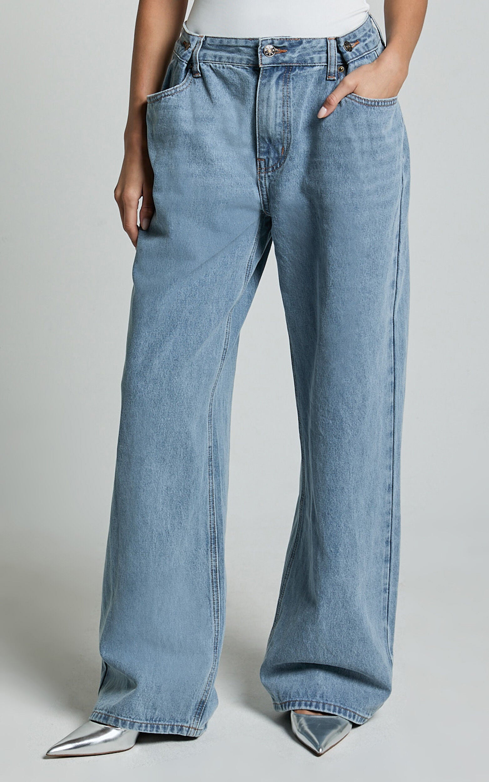 Lioness - Shes All That Jeans in Washed Blue