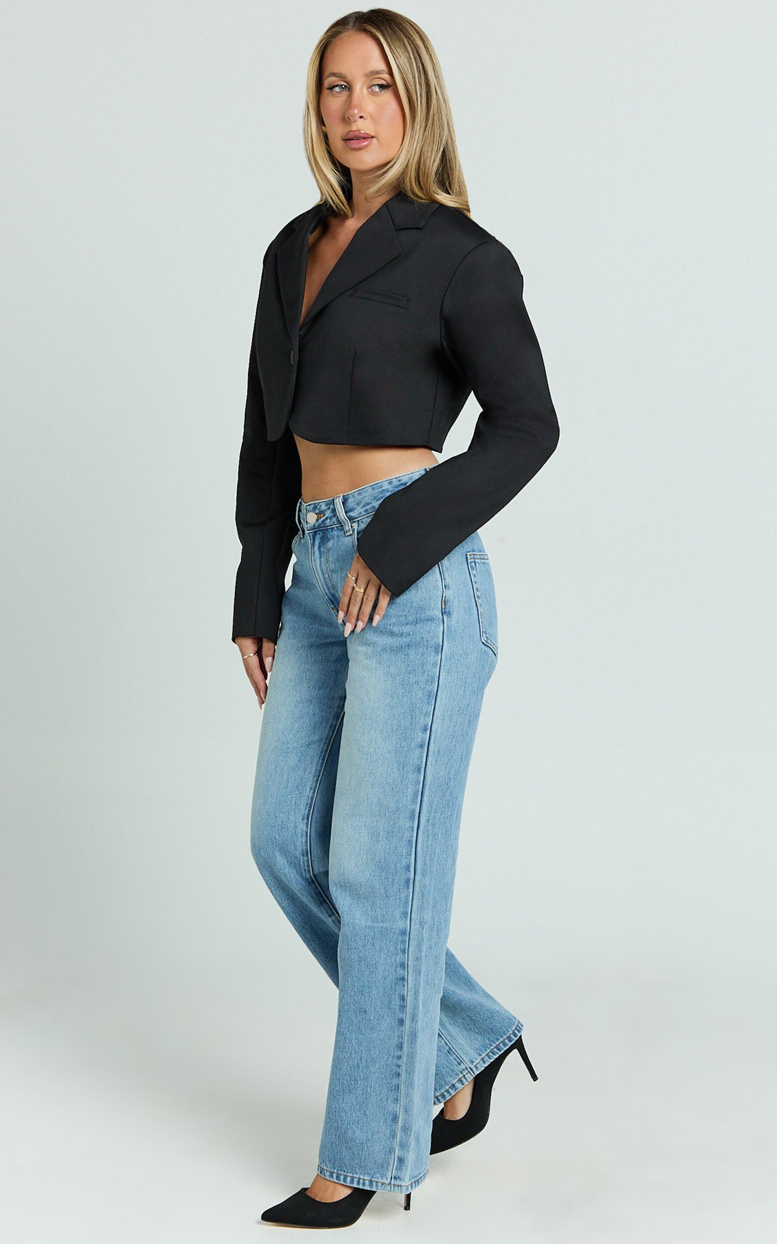 Florence Jacket - Boxy Cropped Blazer in Black