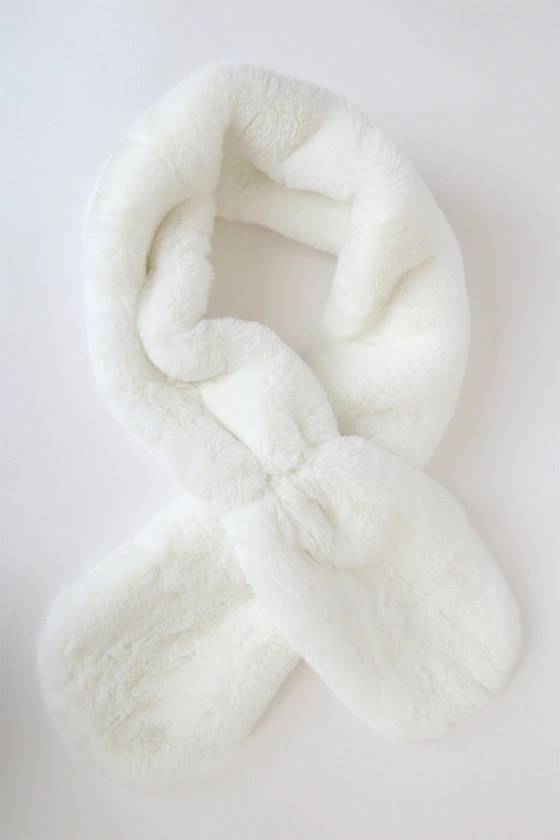 Upscale Style White Faux Fur Stole