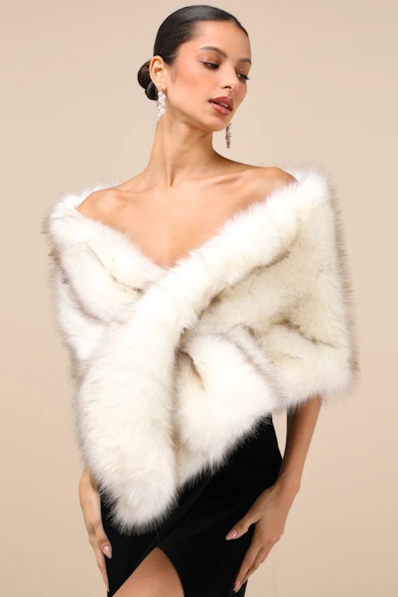 Exquisite Promise White Faux Fur Stole