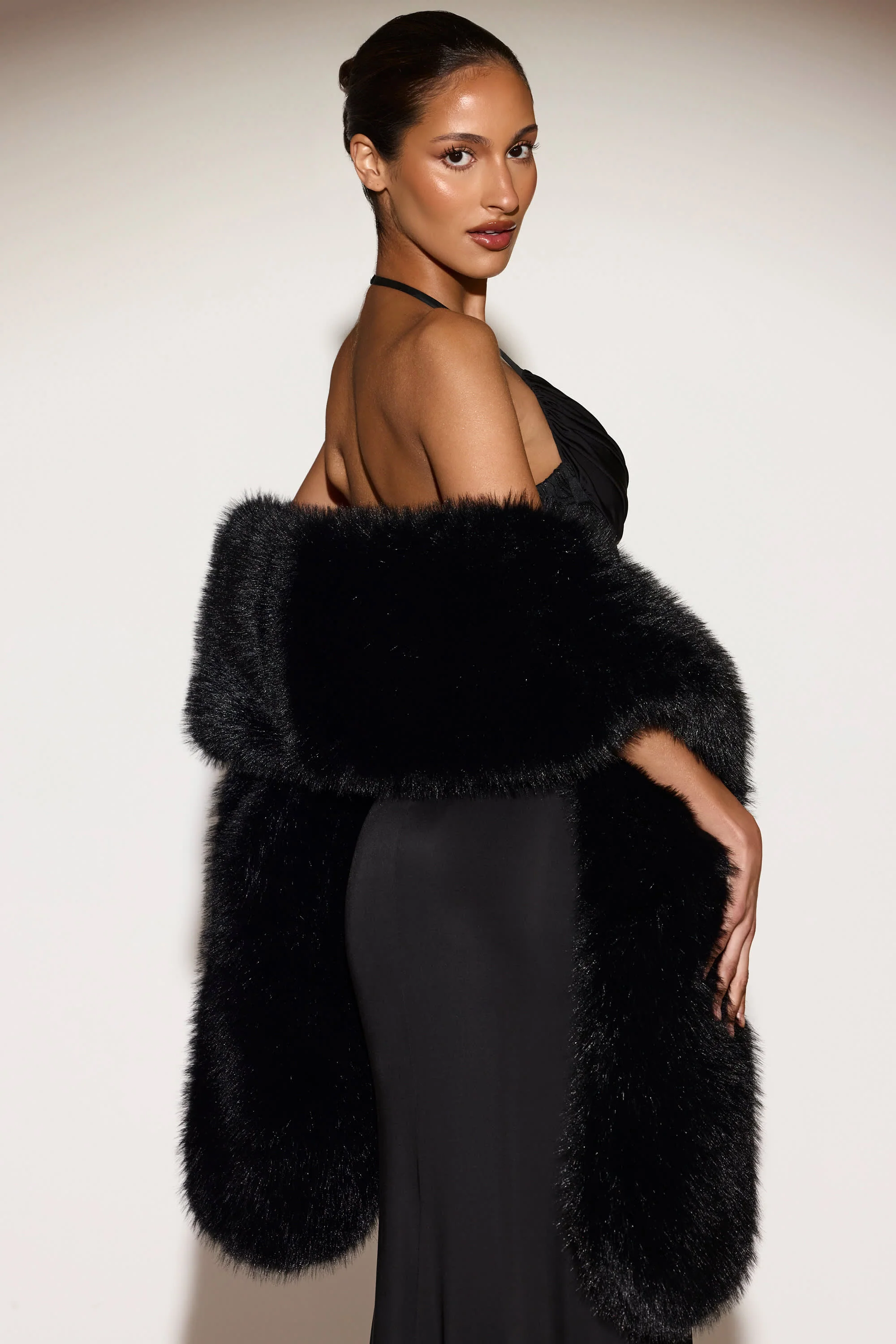 Faux-Fur Stole in Black