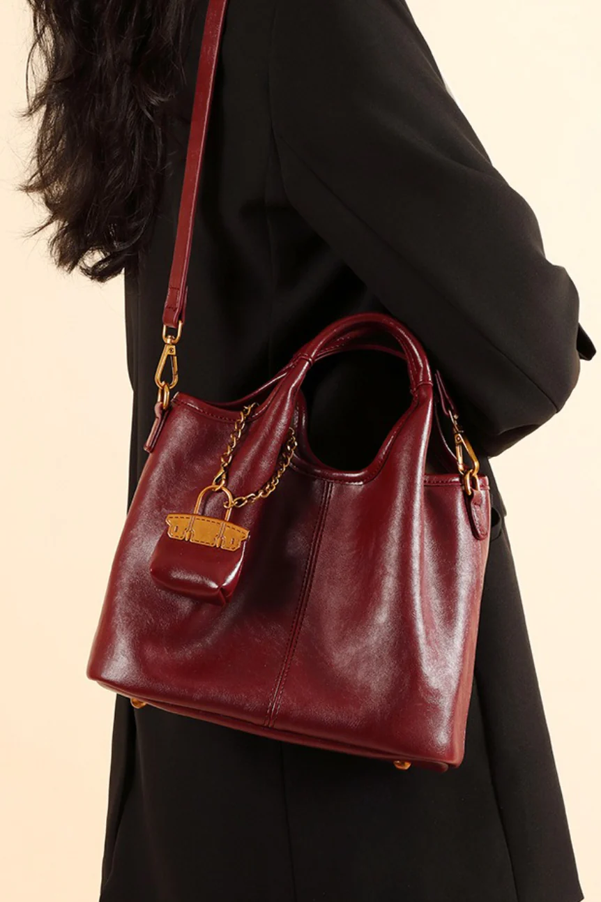 Red Chic Commuter Bag Handheld Shoulder Crossbody Bag