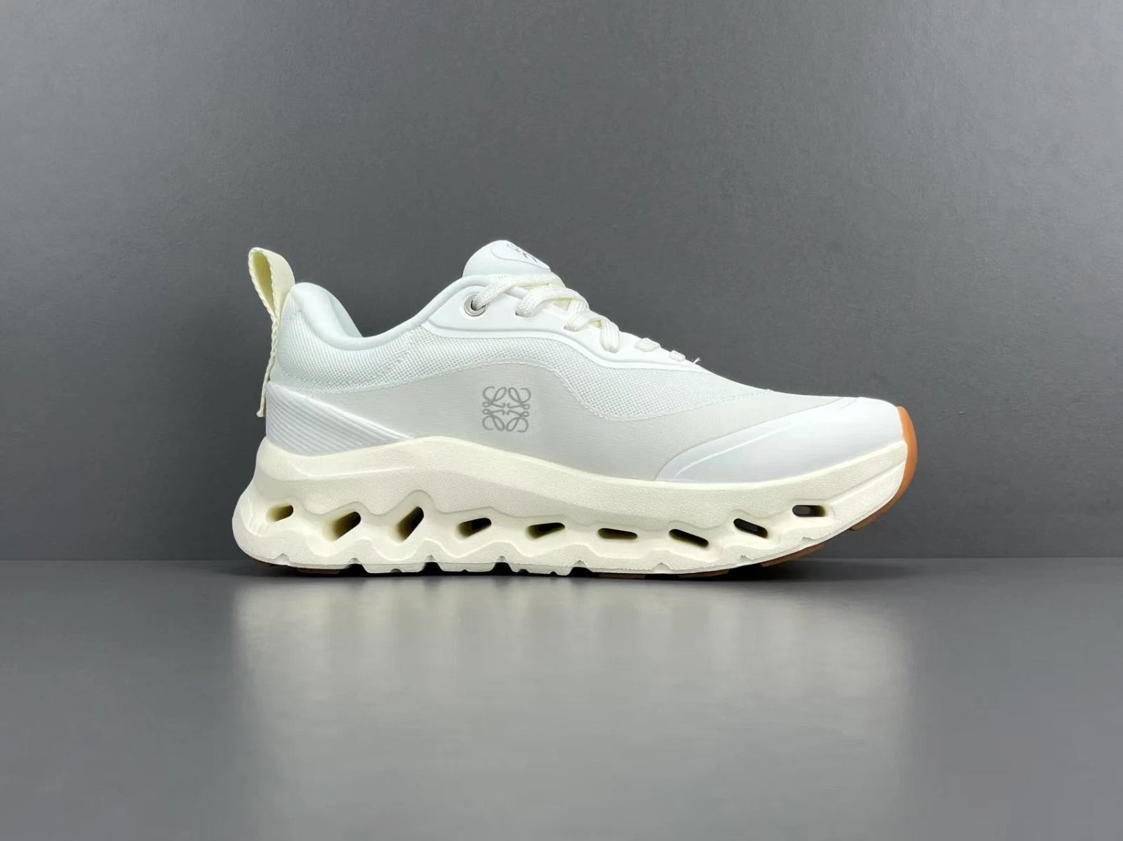 On Cloudtilt-2 White Men’s Outdoor Casual Sneakers