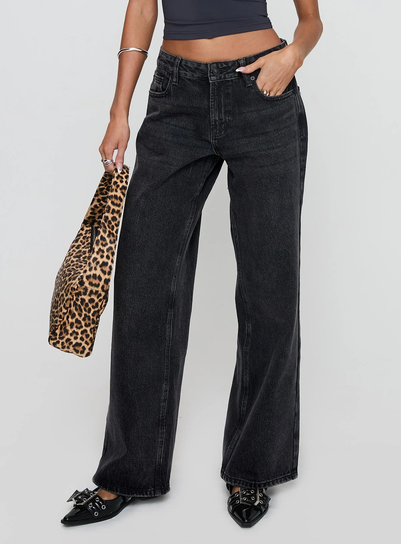 Serenitia Mid Rise Relaxed Jeans Washed Black