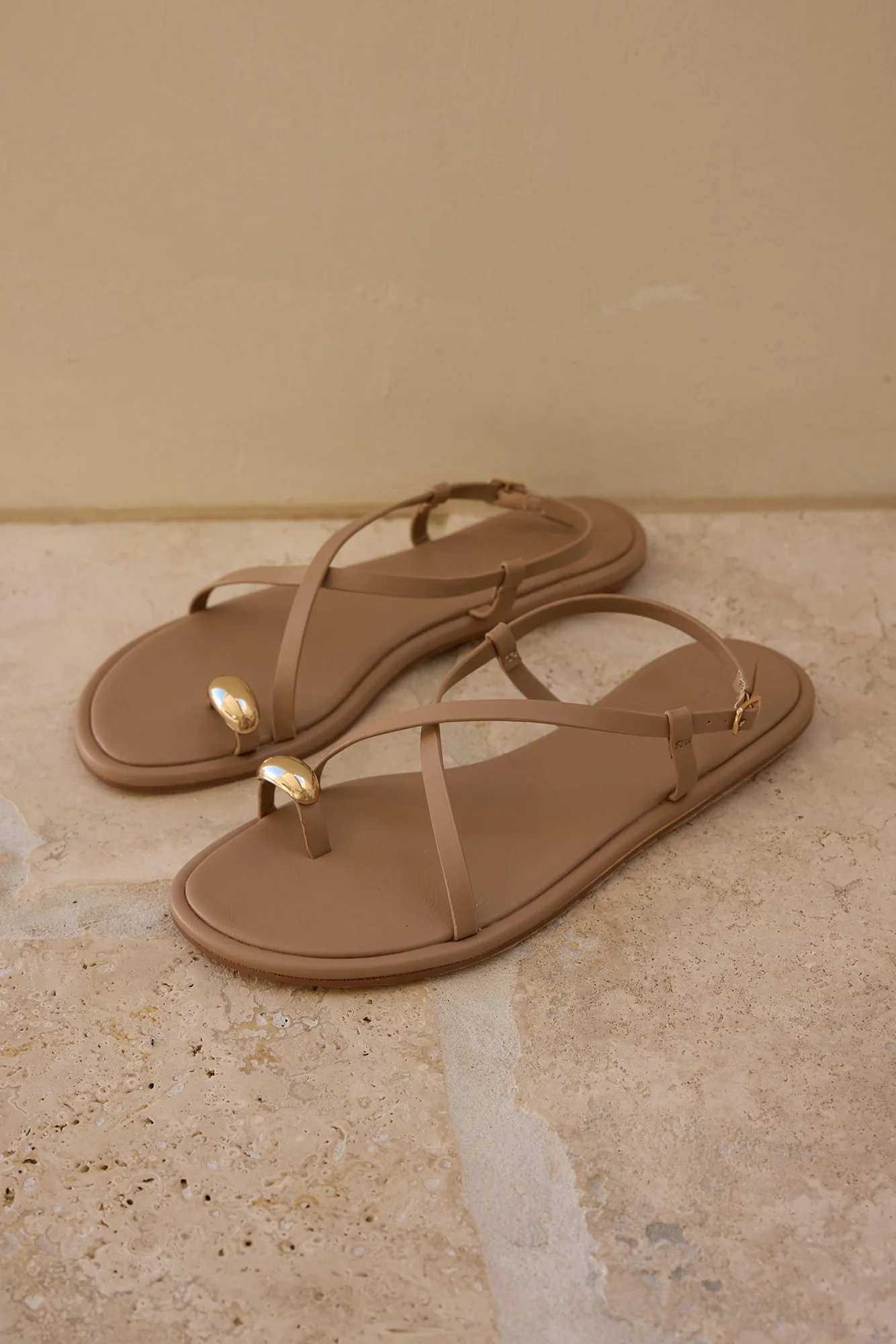 Chandra Sandal Light Cashew