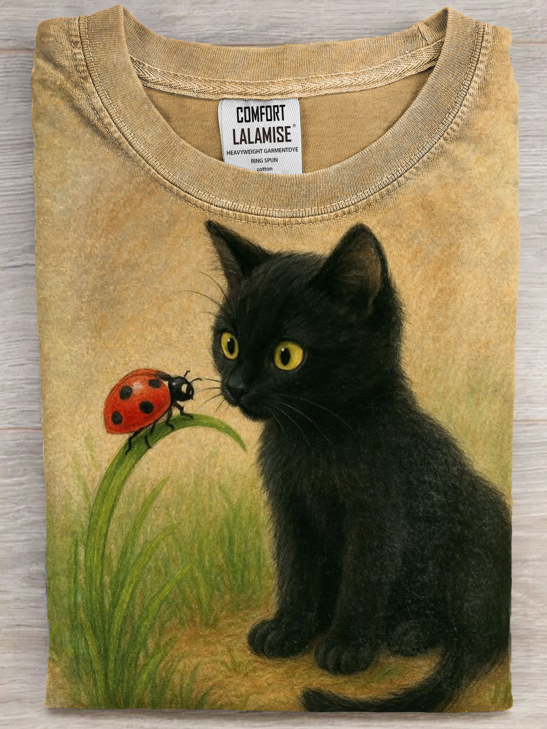 Black Cat With Bug Art Print Casual Short Sleeve T-shirt