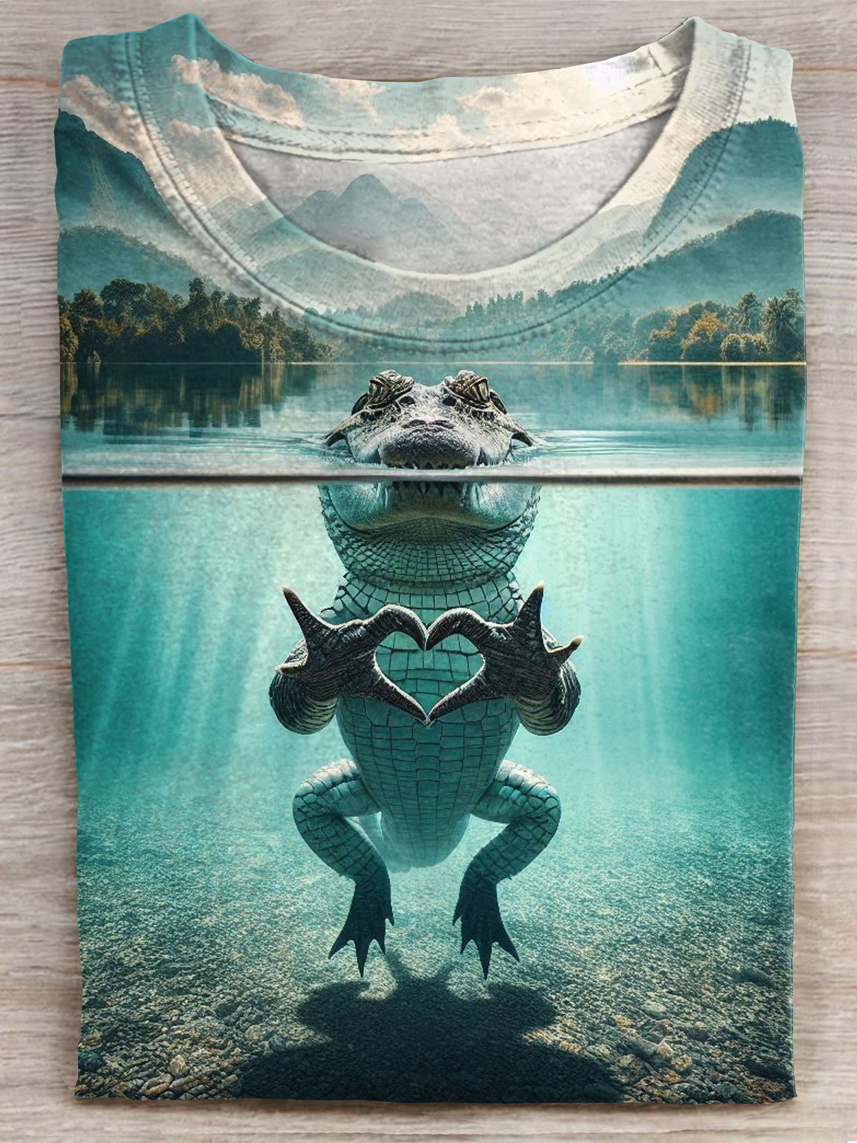 Crocodile Heart Art Print Casaul  Short SleeveT-shirt