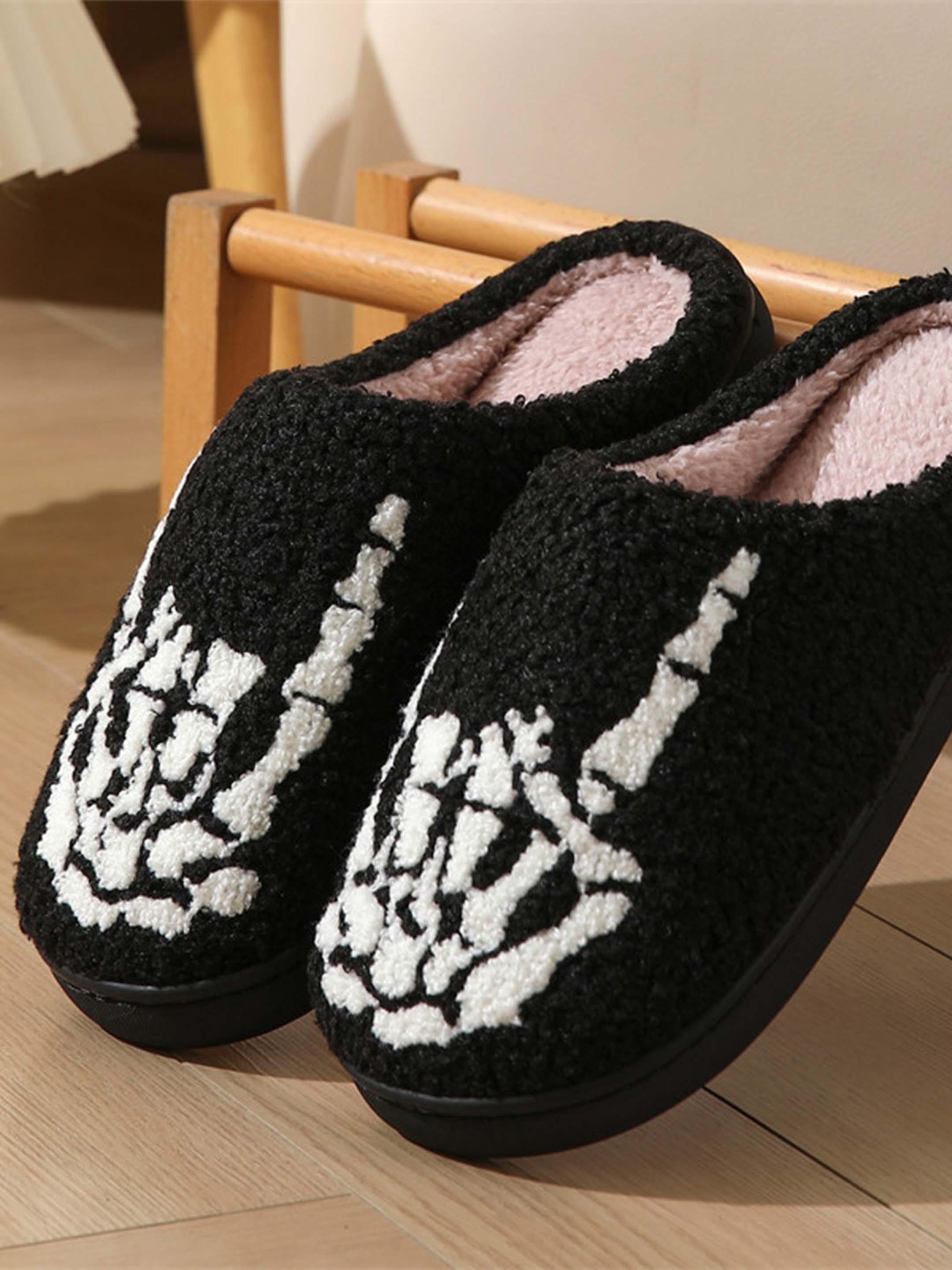 Halloween Artistic Skull Finger Print Cozy Plush Home Slippers �C Warm and Comfy Indoor Footwear