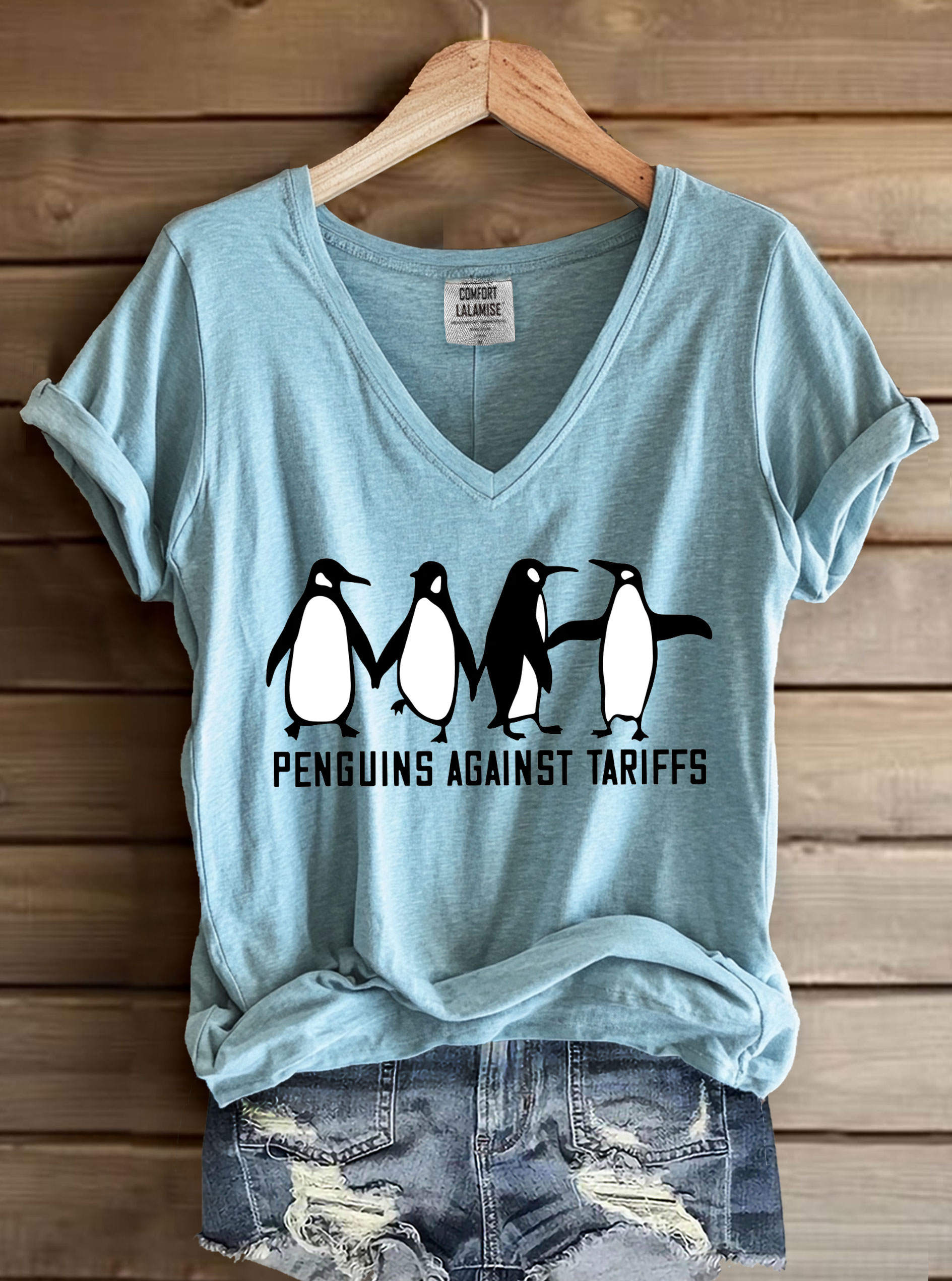 Penguins Resist Print V-neck Casual T-Shirt