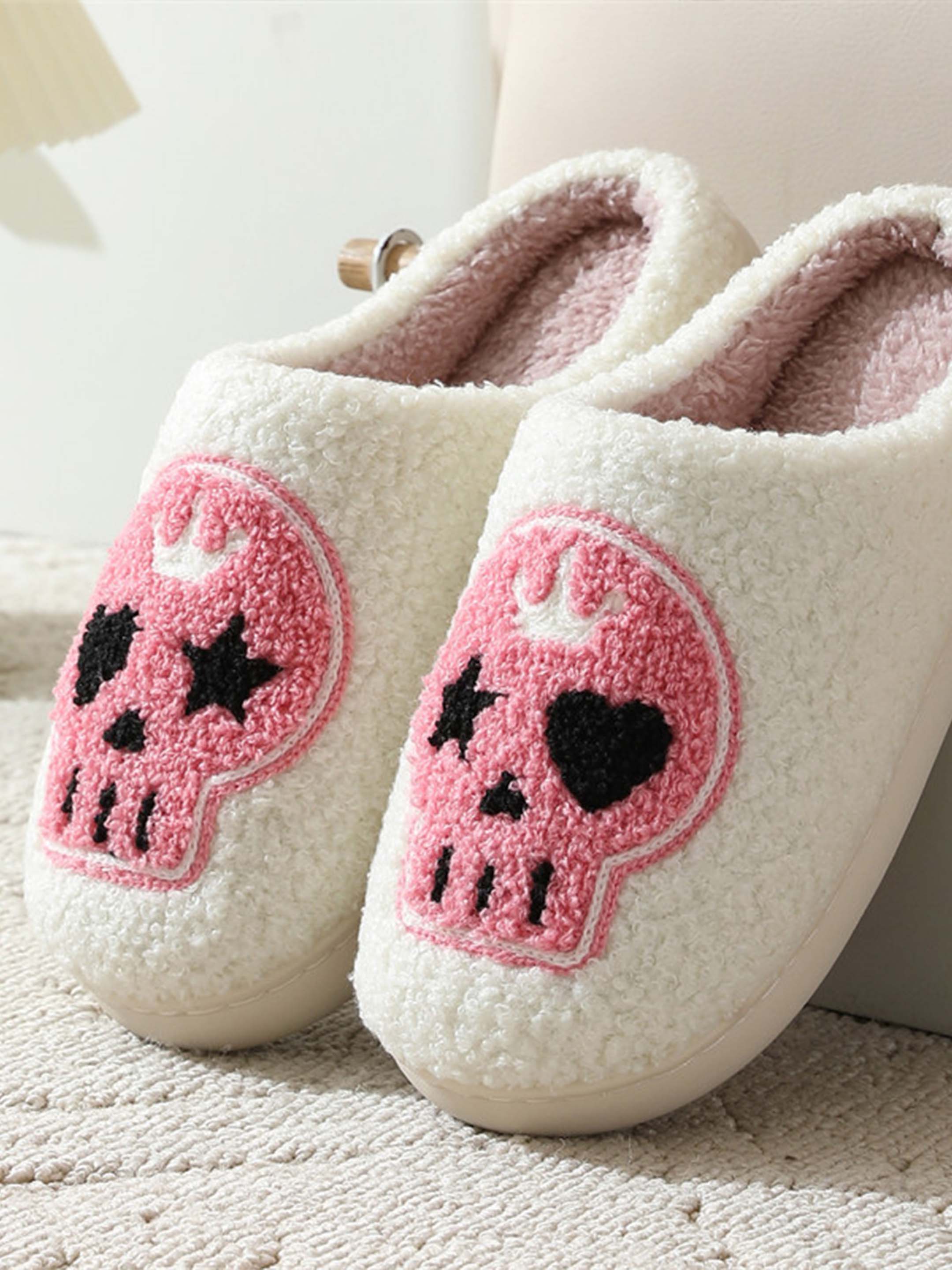 Halloween Artistic Skeleton Print Cozy Plush Home Slippers �C Warm and Comfy Indoor Footwear