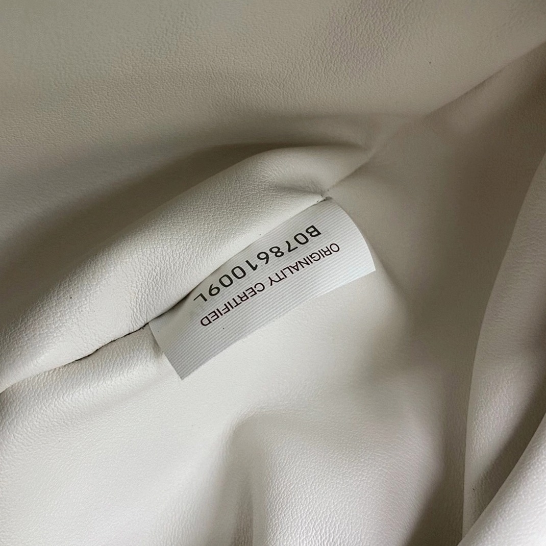 Fake Bottega Veneta The Pouch Belt Bag White