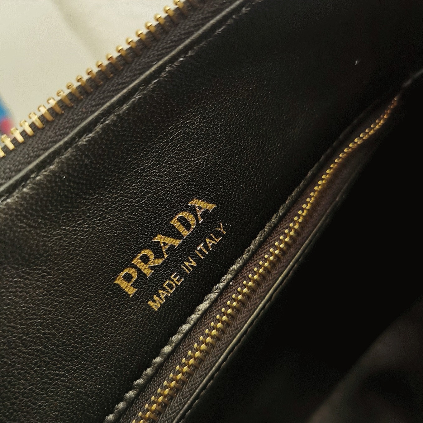 Prada Shoulder Bag Knockoff in Black