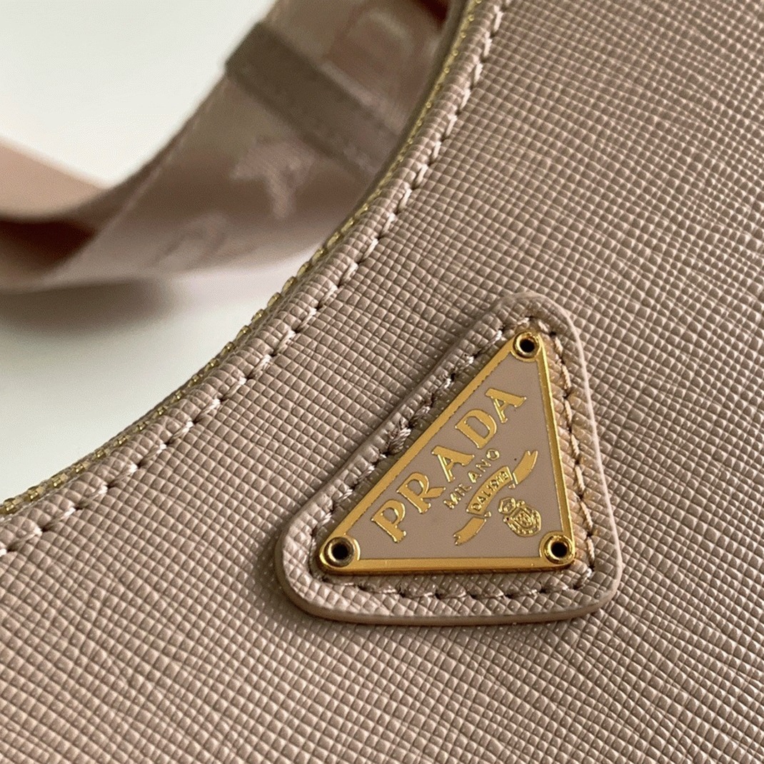 Prada Re-Edition 2005 Shoulder Bag Fake in Taupe