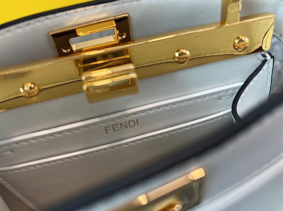 Top Quality Faux Fendi Peekaboo ISeeU Petite Bag In White Nappa Leather