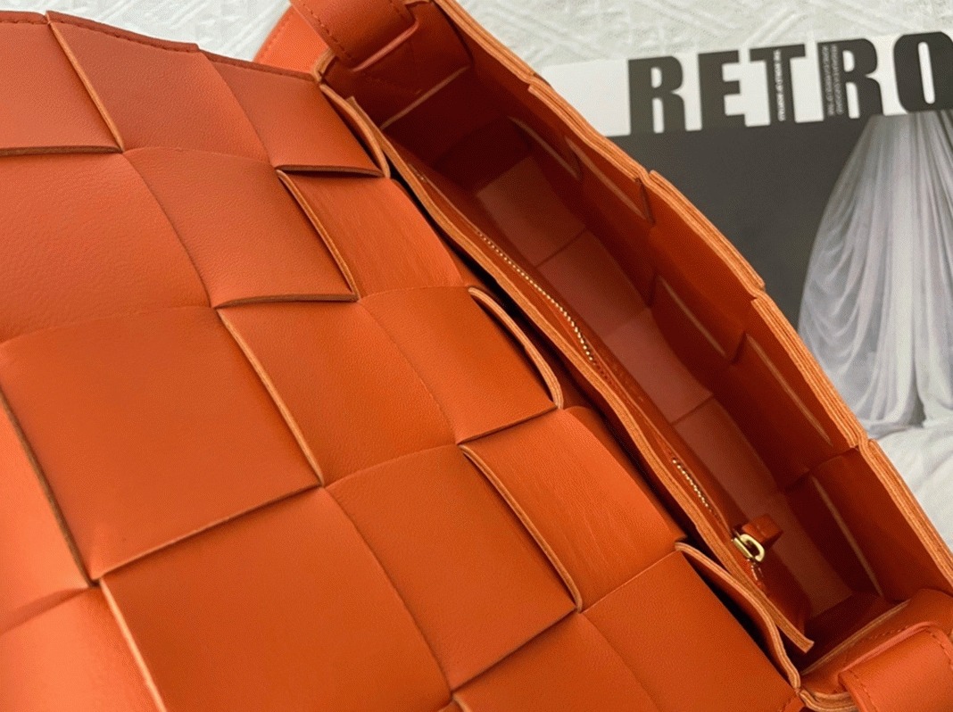 Top Quality Knockoff Bottega Veneta Cassette Bag In Orange