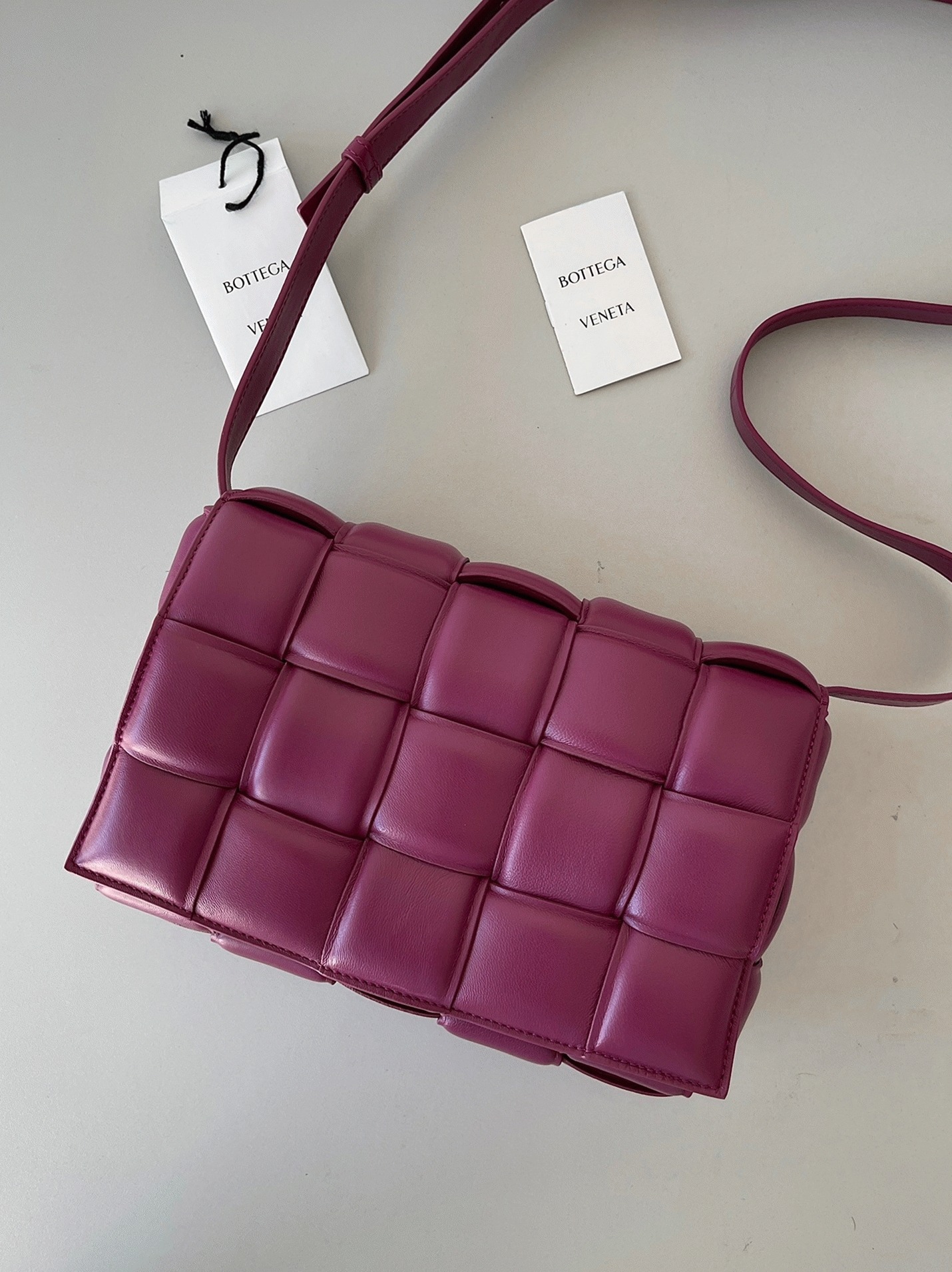 Top Quality Imitation Bottega Veneta Padded Cassette Bag In Cinnabar