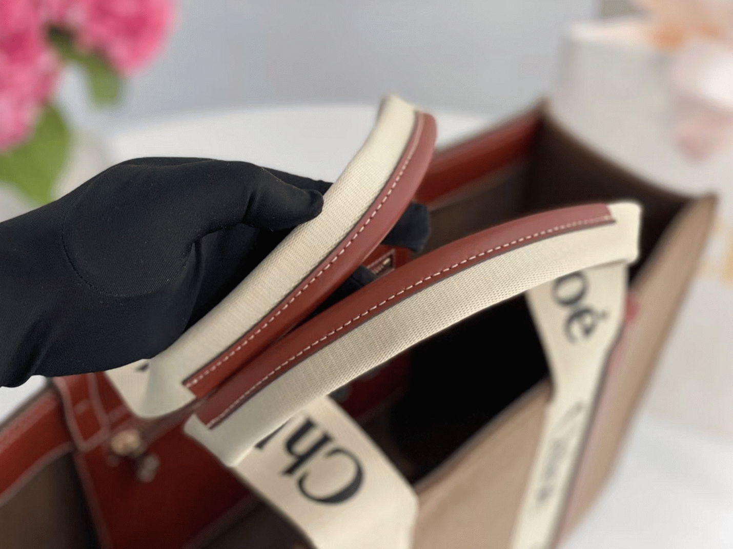 Top Quality Replica Chloe Medium Woody Tote Bag In Brown Felt