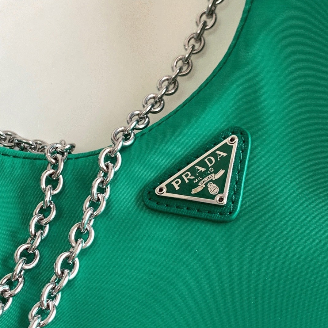 Prada Re-Edition Shoulder Bag Replica in Green