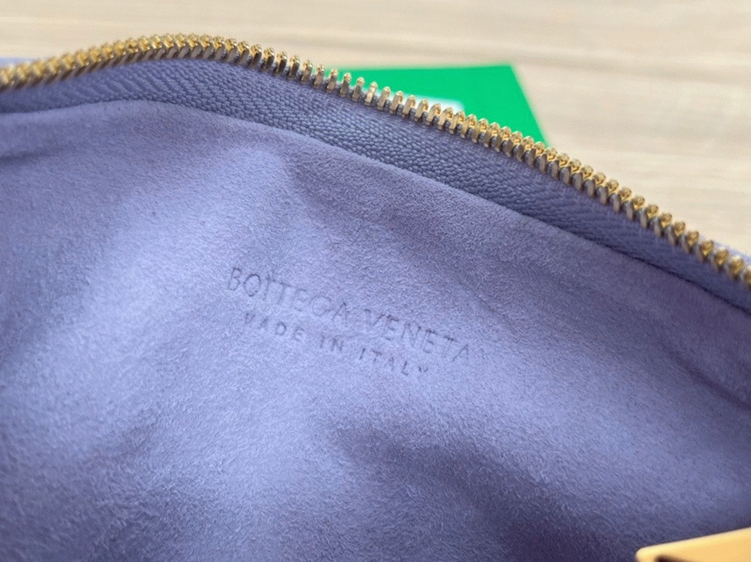 Fake Bottega Veneta BV Jodie Mini Bag Lilac