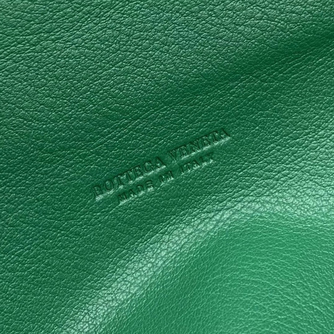 Replica Bottega Veneta The Pouch Belt Bag Green