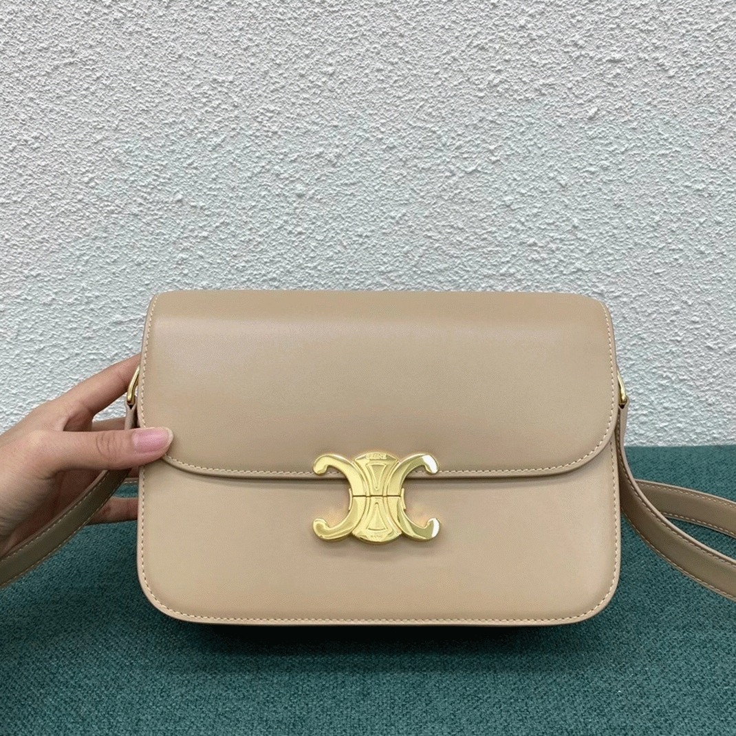Top Quality Imitation Celine Triomphe Medium Bag In Nude
