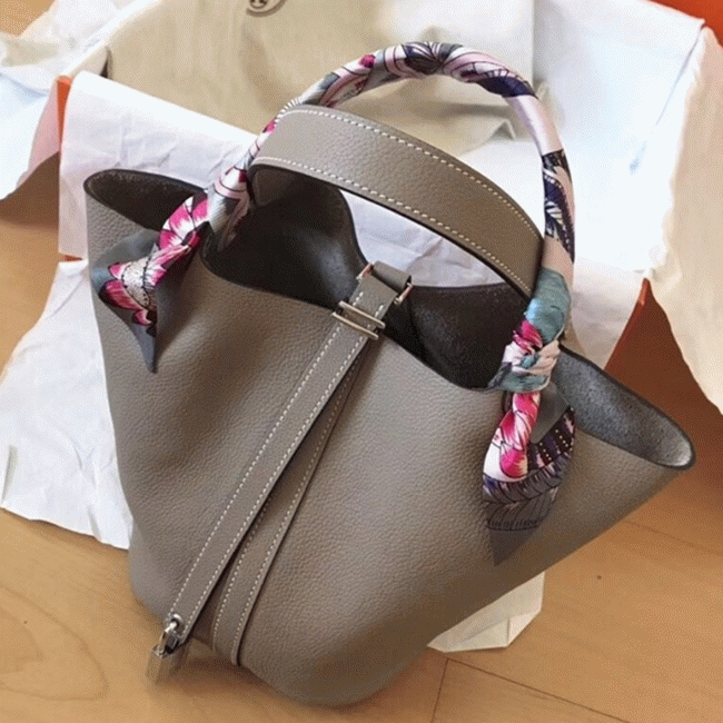 Tourterelle faux designer Hermes Picotin Lock 18cm handbag
