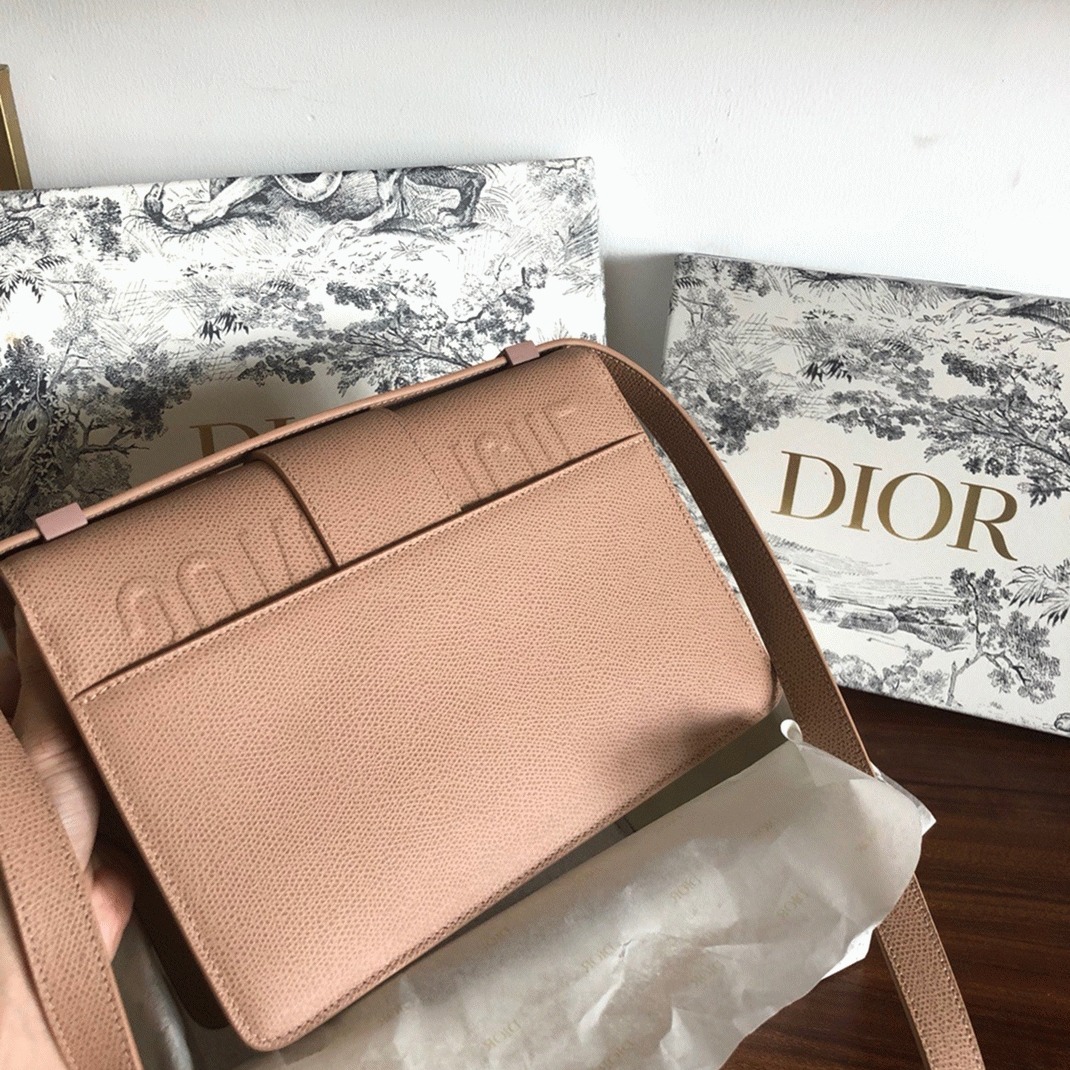 Dior 30 Montaigne Medium Bag Replica in Poudre Ultramatte Grained Calfskin