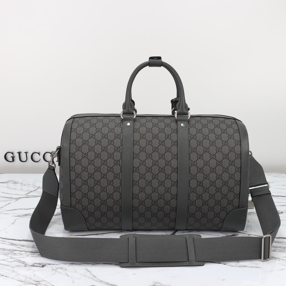 Gucci Savoy medium duffle bag