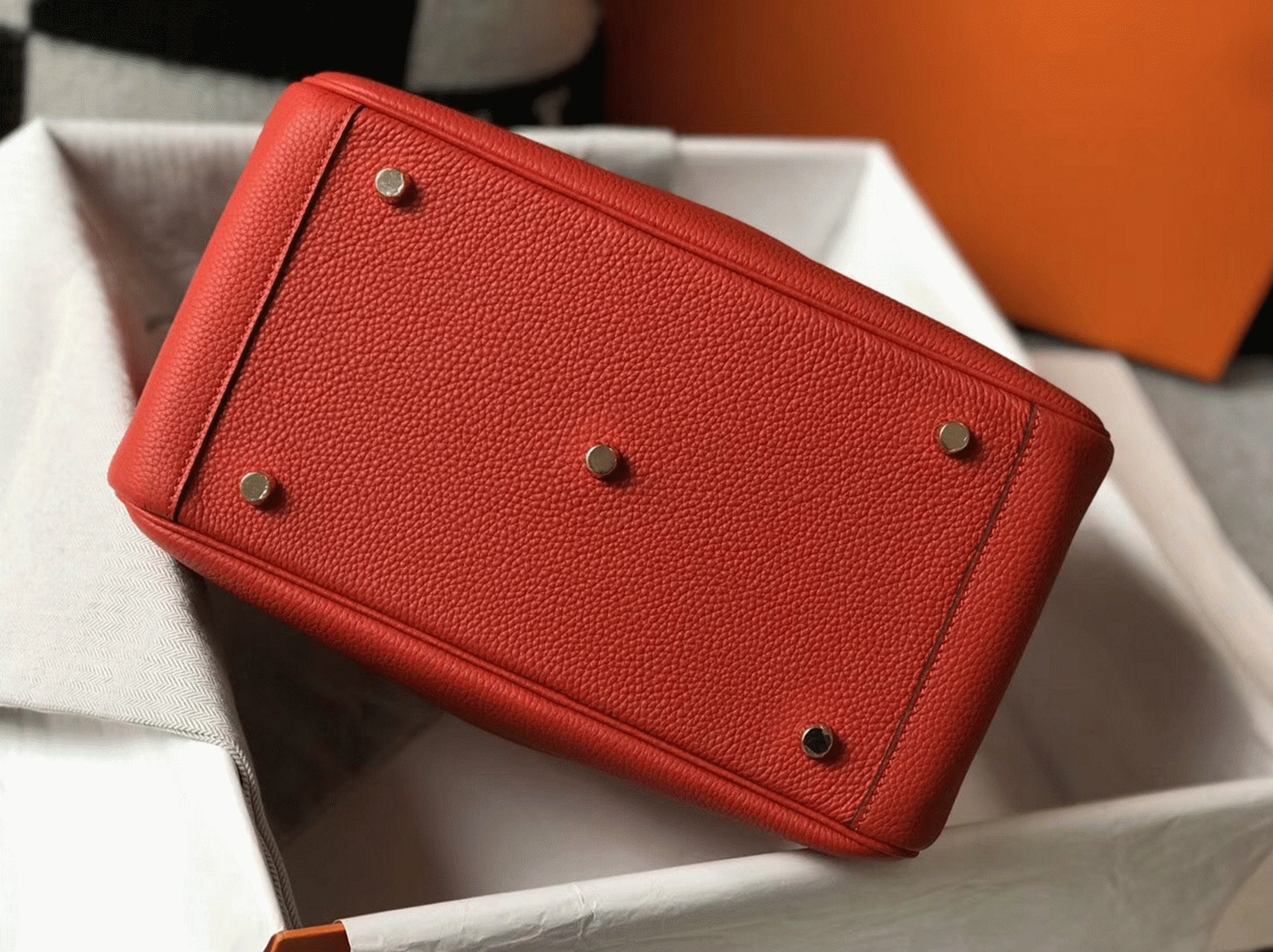 Designer replica Hermes Lindy 30cm bag in red shade