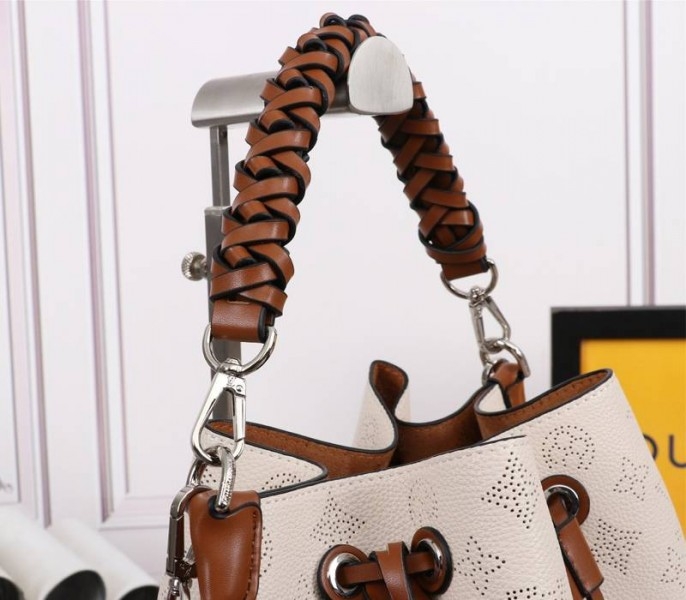 LV Mahina Muria Bag In Cream