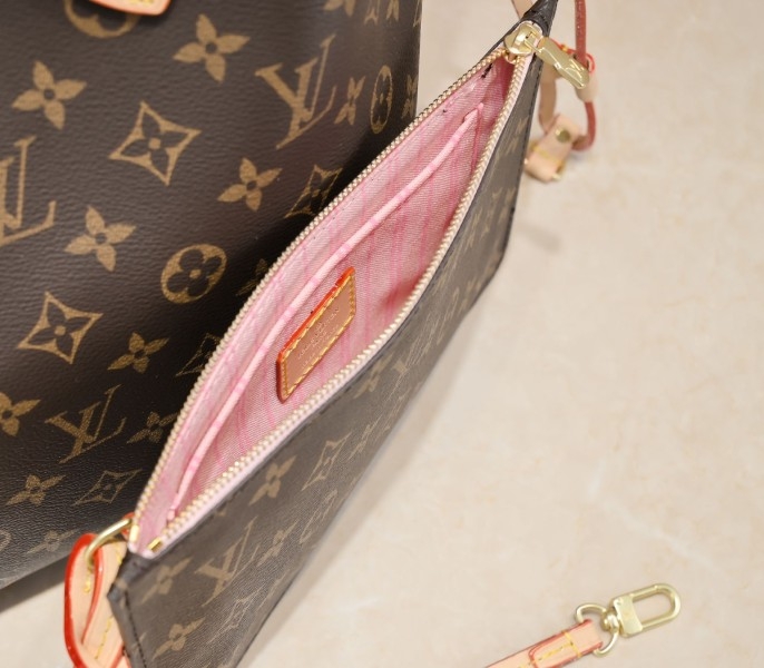 Louis Vuitton Monogram Canvas Neverfull MM Tote In Peony Pink