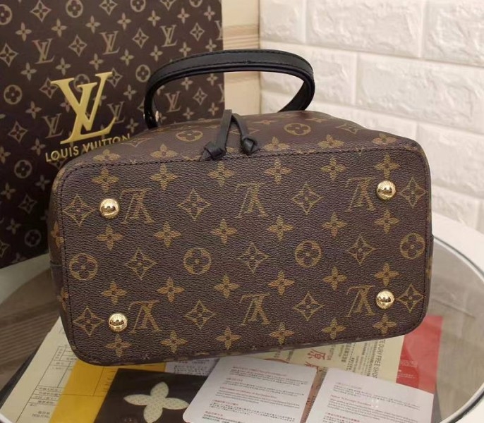 Louis Vuitton Monogram Canvas NeoNoe MM Bag In Black