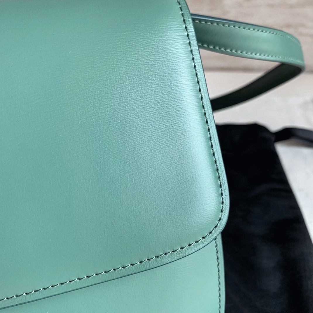 Top Quality Replica Celine Classic Box Medium Bag In Celadon