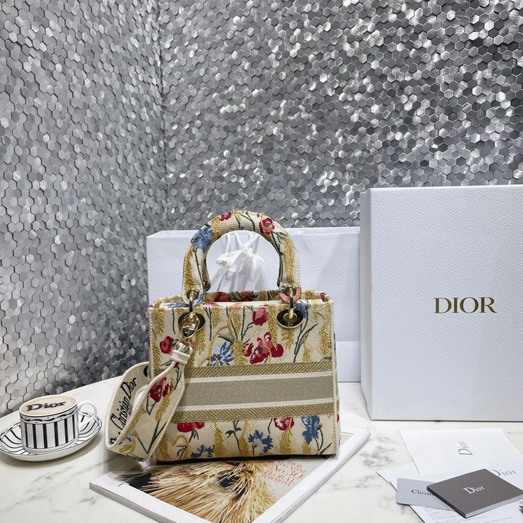 Dior Lady D-Lite Medium Bag Replica in Hibiscus Metallic Thread Embroidery