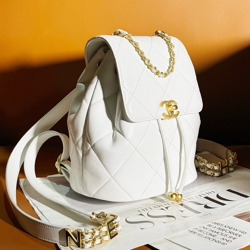 CHANEL BACKPACK(high-end grade)