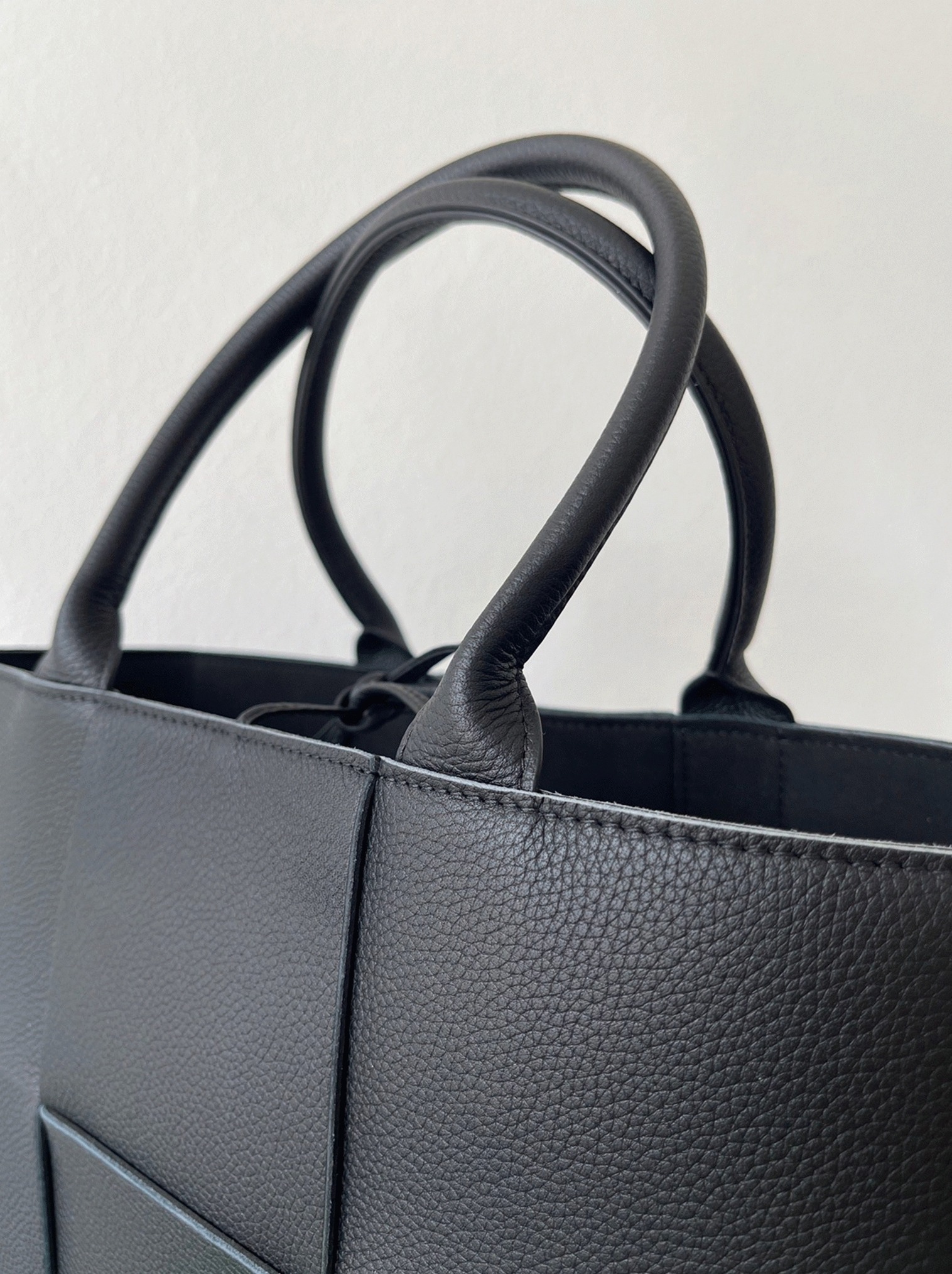 Fake Bottega Veneta Arco Small Tote Black