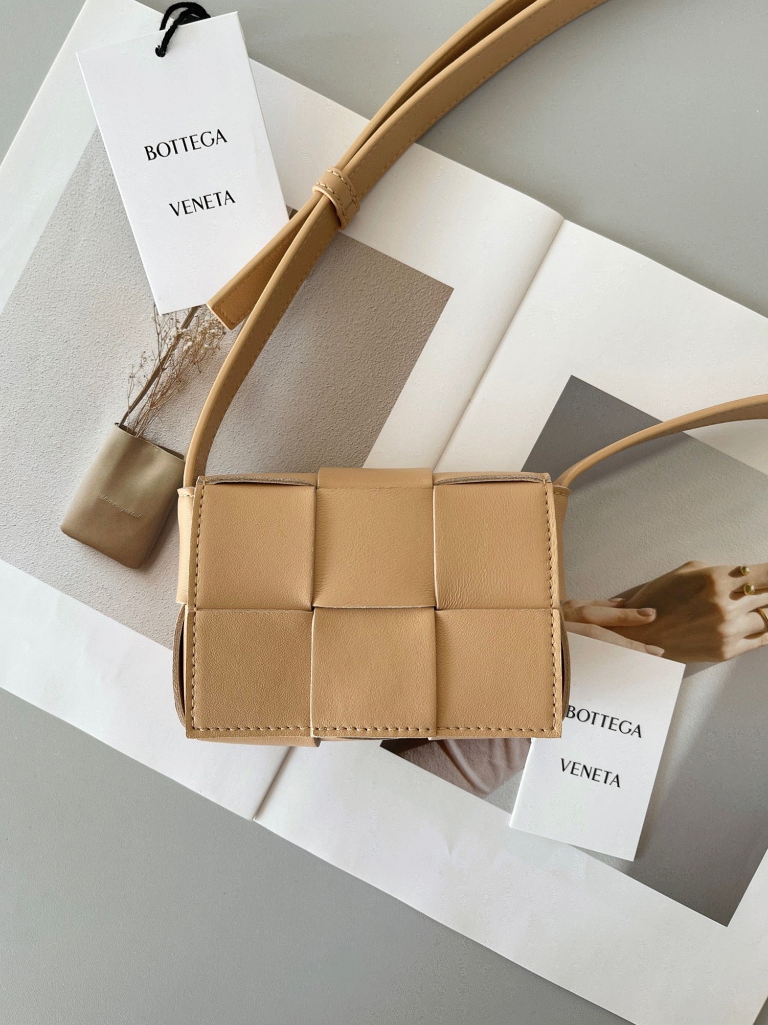 Top Quality Knockoff Bottega Veneta Candy Cassette Bag In Almond