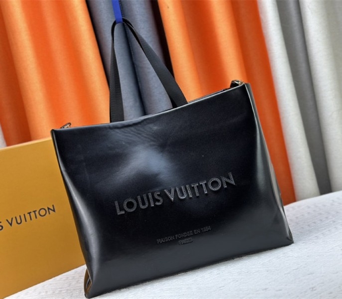 Louis Vuitton Other Leathers Shopper MM Tote In Black