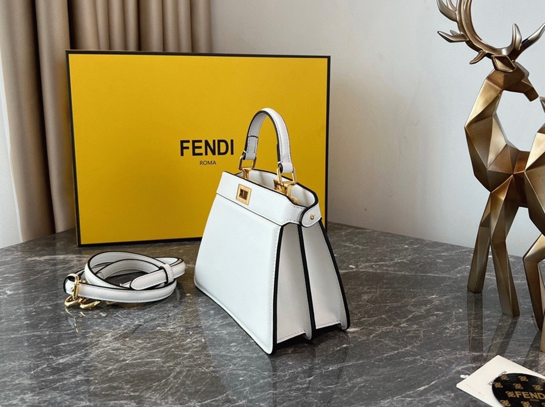 Top Quality Faux Fendi Peekaboo ISeeU Petite Bag In White Nappa Leather
