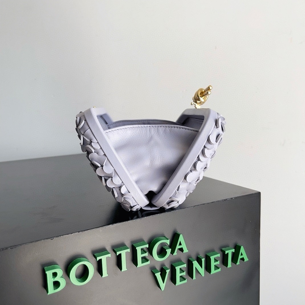 Replica Bottega Veneta Knot Minaudiere Clutch Oyster Sequins