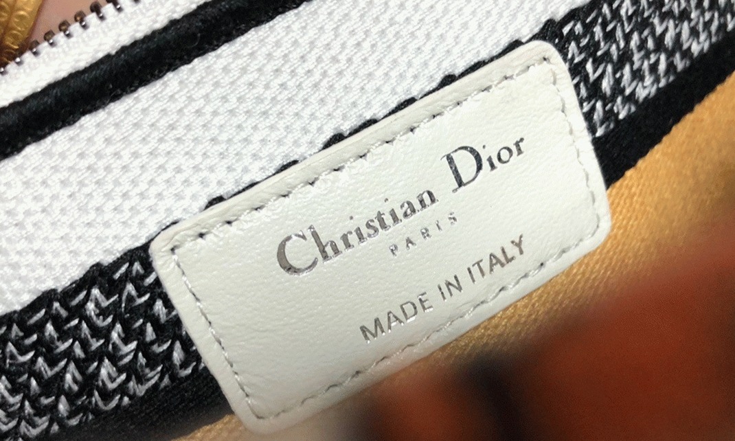 Dior Lady D-Lite Medium Bag Fake in White Pixel Zodiac Embroidery