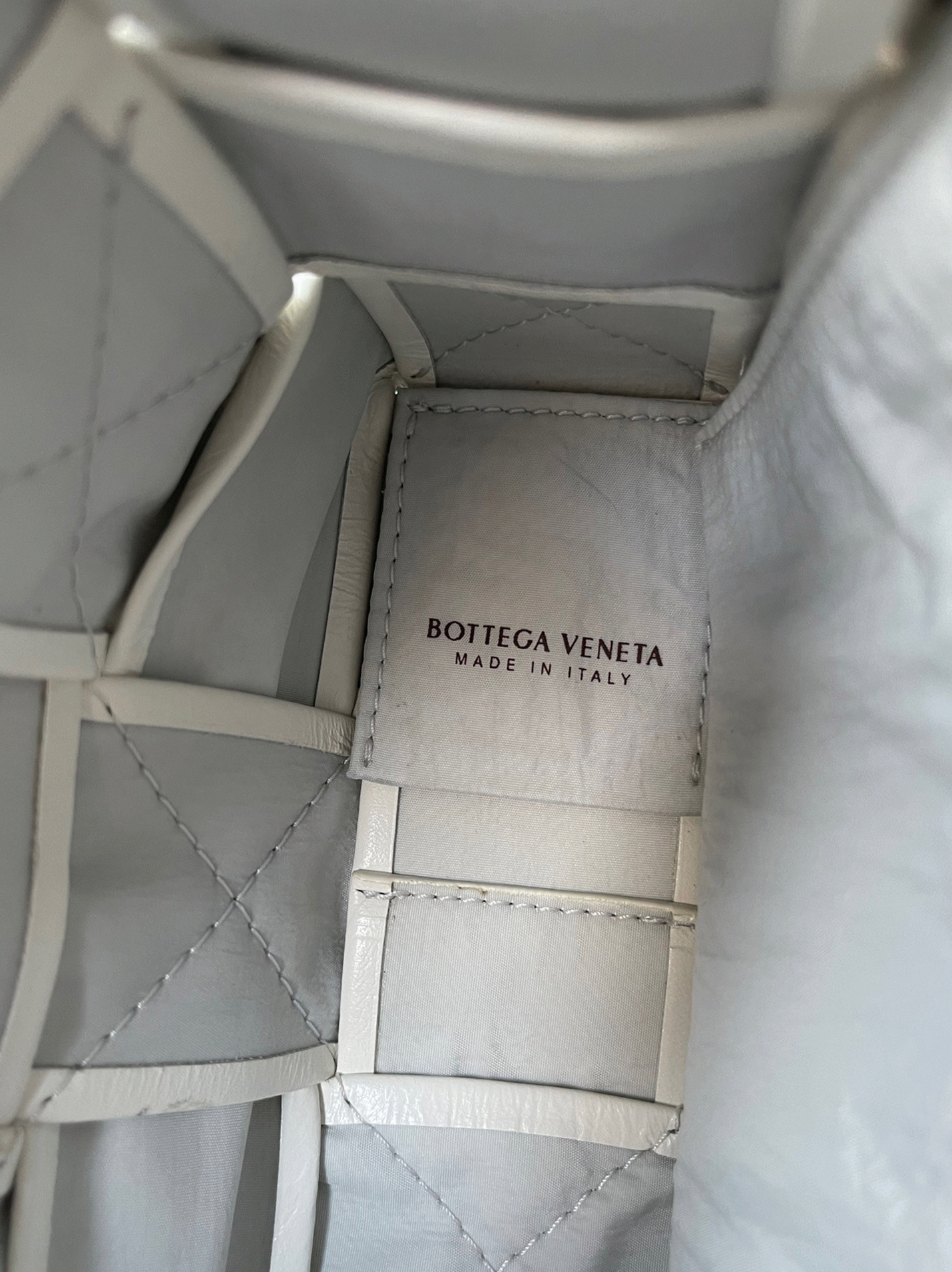 Top Quality Replica Bottega Veneta Cassette Bag In White