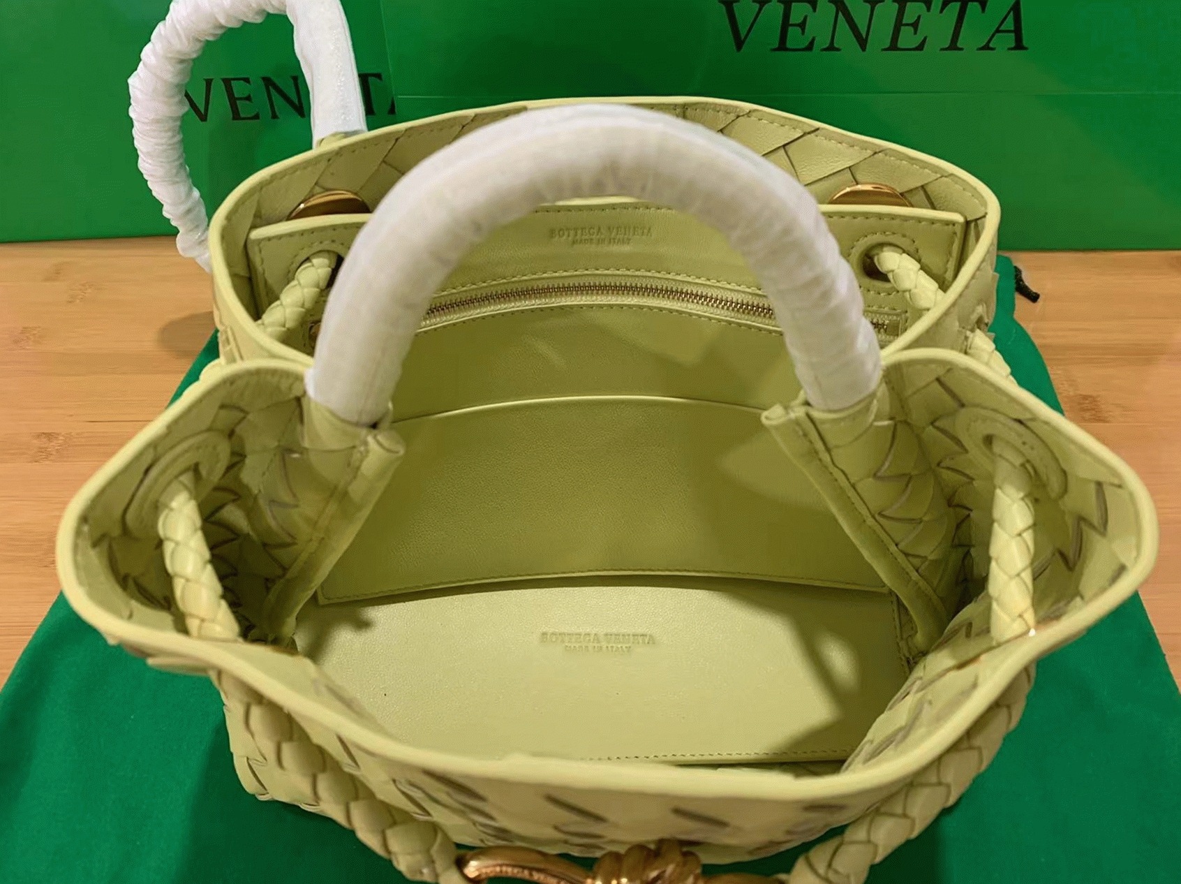 Replica Bottega Veneta Small Andiamo Bag Ice Cream