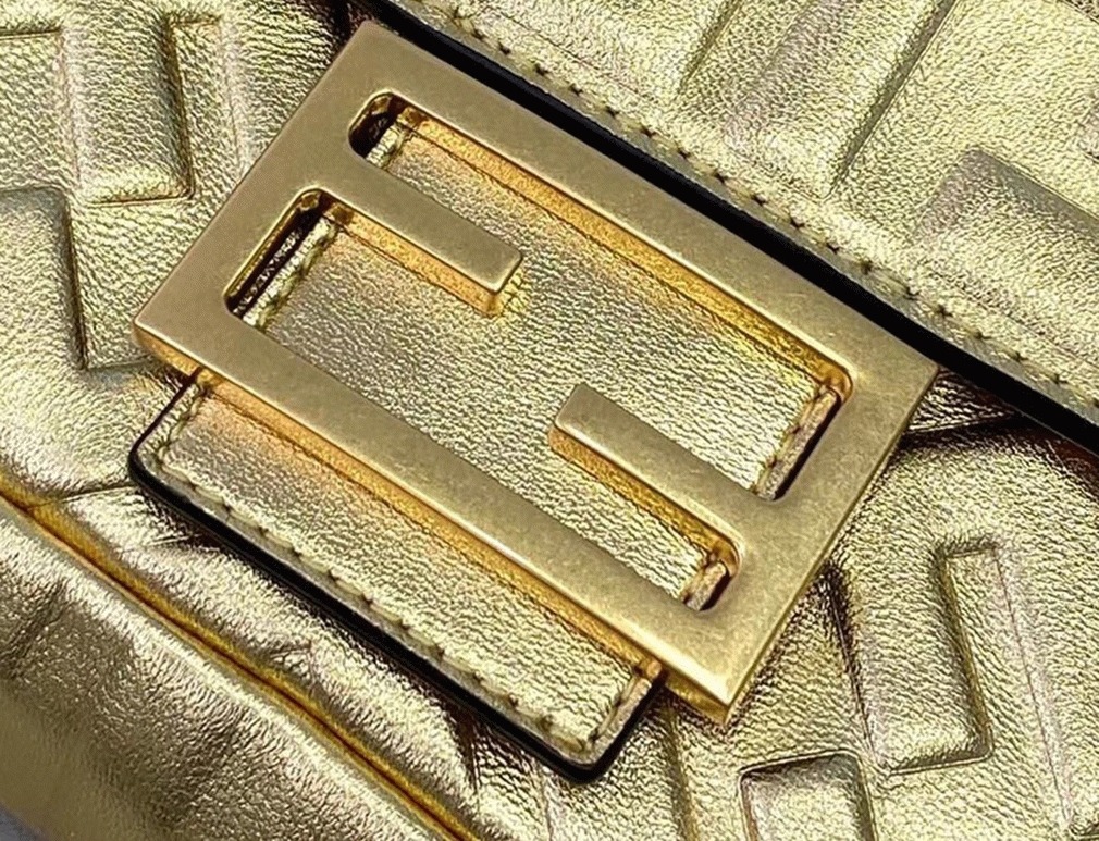 Top Quality Replica Fendi Medium Baguette Bag In Gold FF
