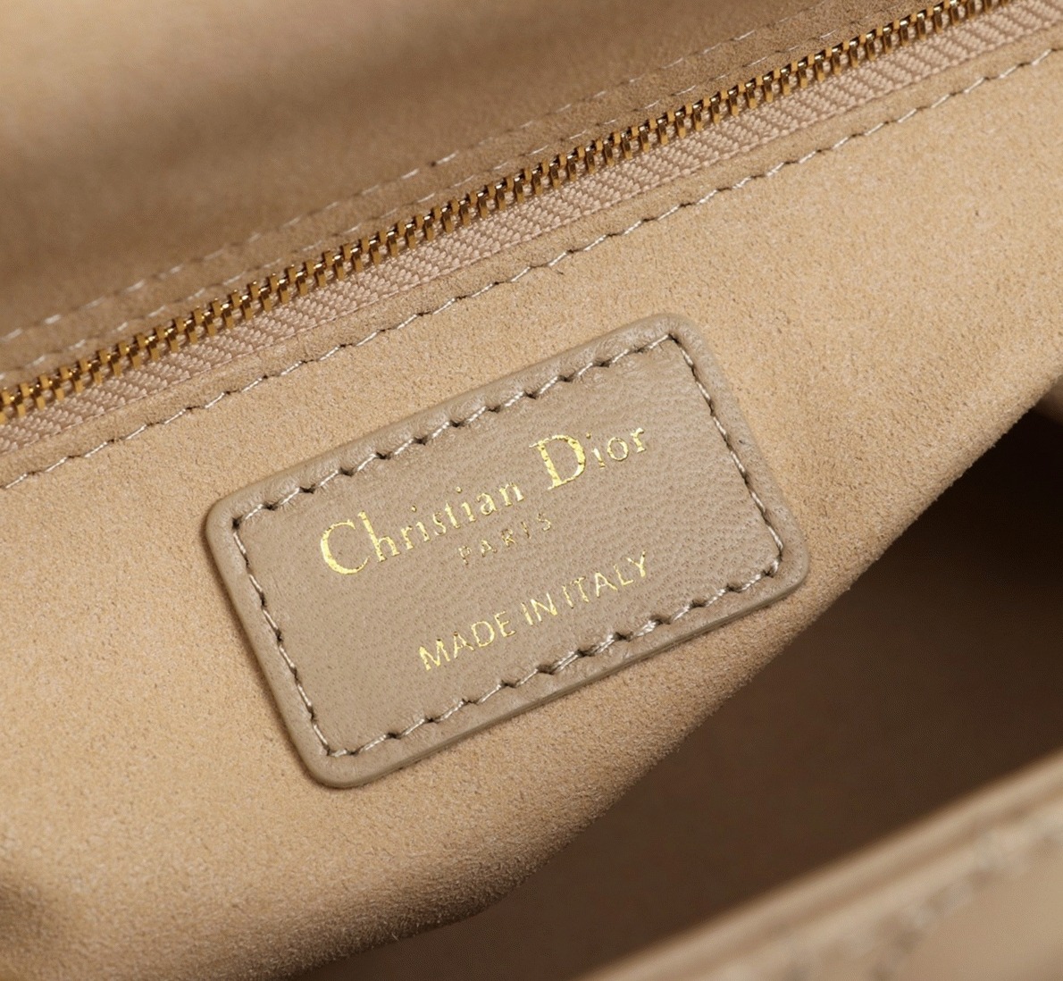 Dior Lady Dior Medium Bag Knockoff in Beige
