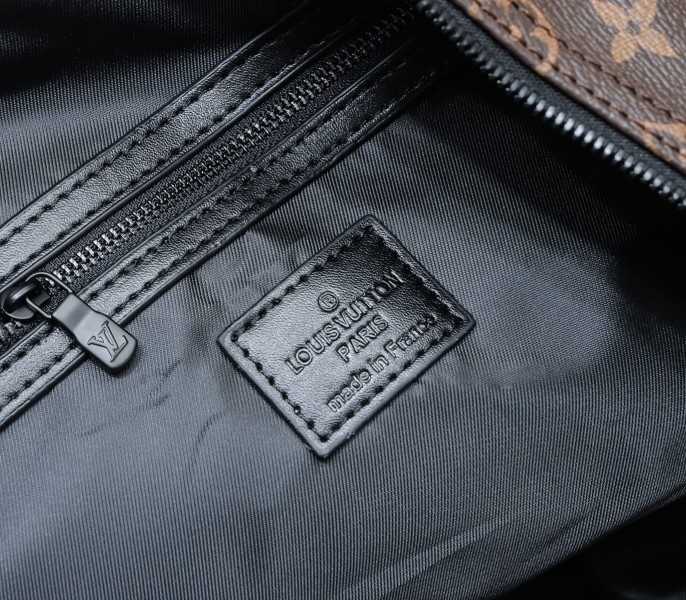 LV Monogram Canvas Keepall Bandouliere 50 With Jacquard Strap